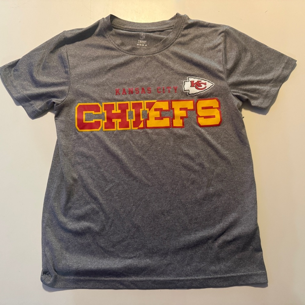Kansas City Chiefs Kids Gray Tee with Red & Gold Logo - Size 8